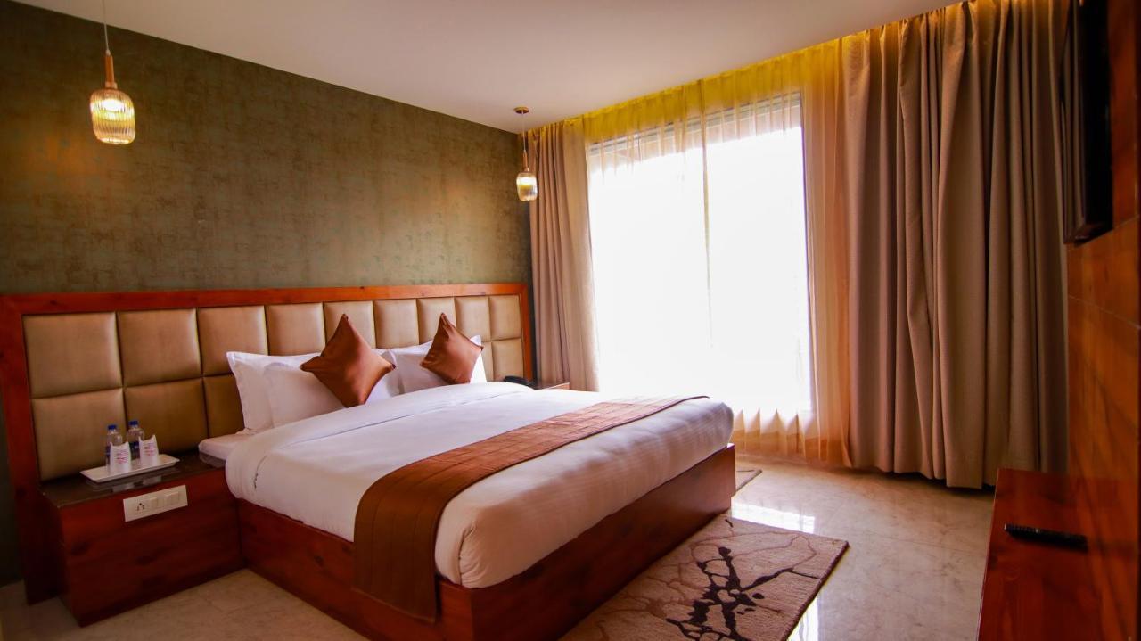 Golden Fern Resort Shimla Exterior photo