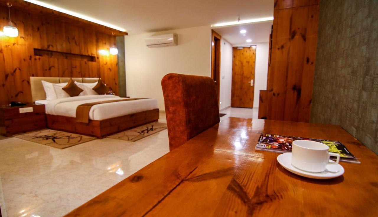 Golden Fern Resort Shimla Exterior photo