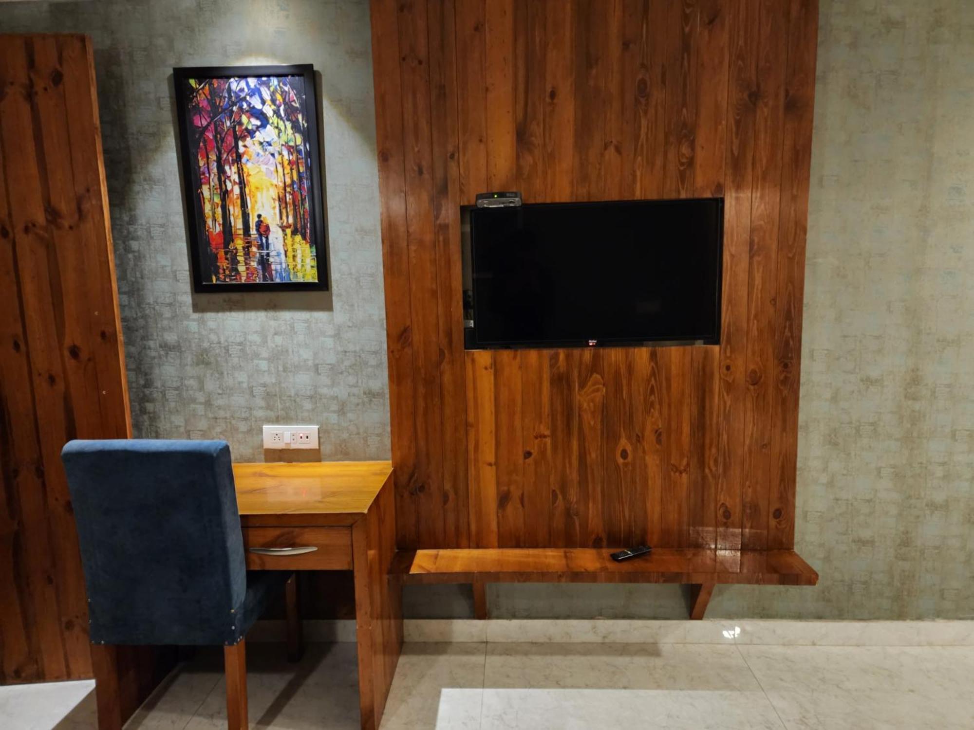 Golden Fern Resort Shimla Exterior photo