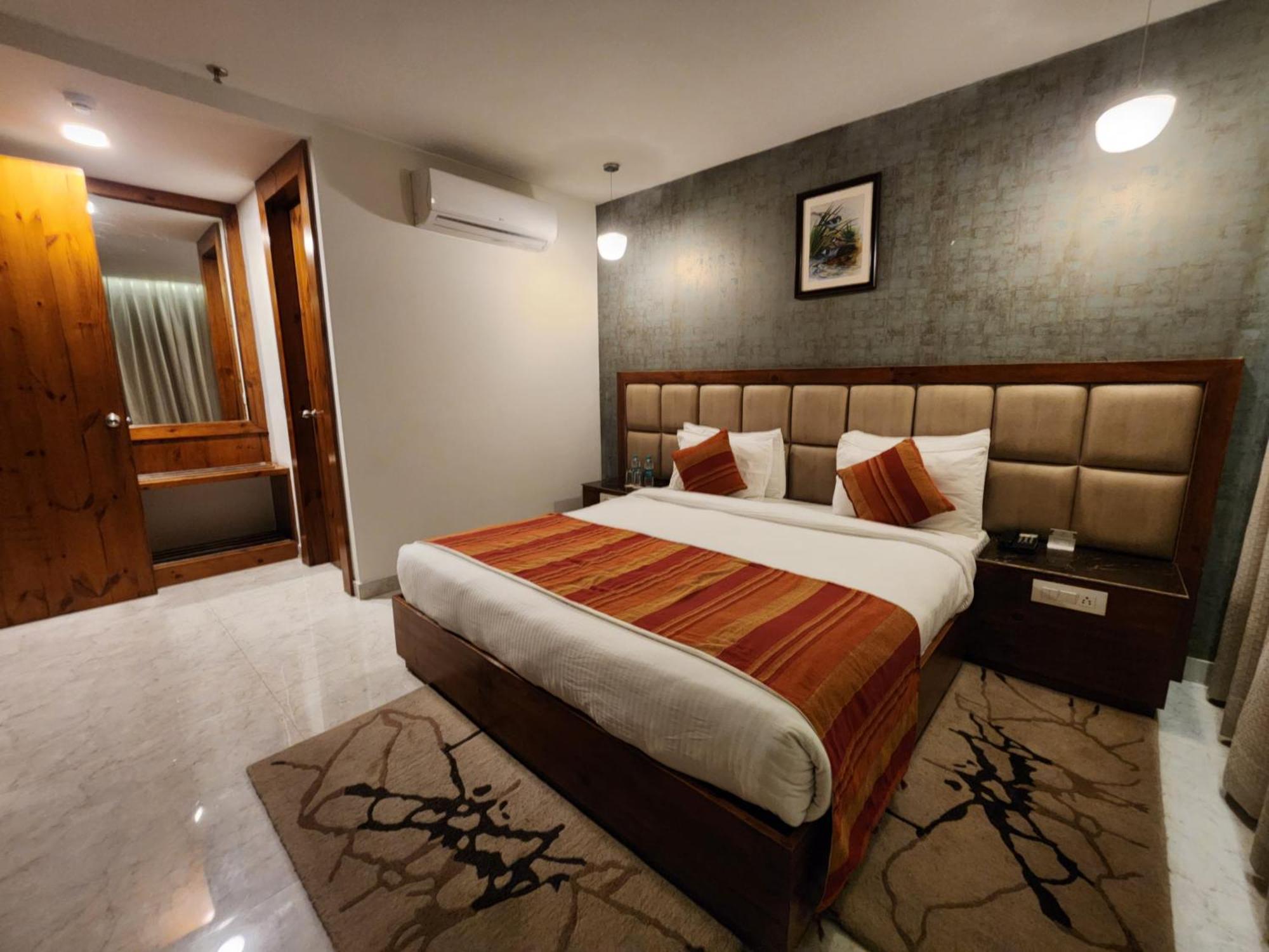 Golden Fern Resort Shimla Exterior photo