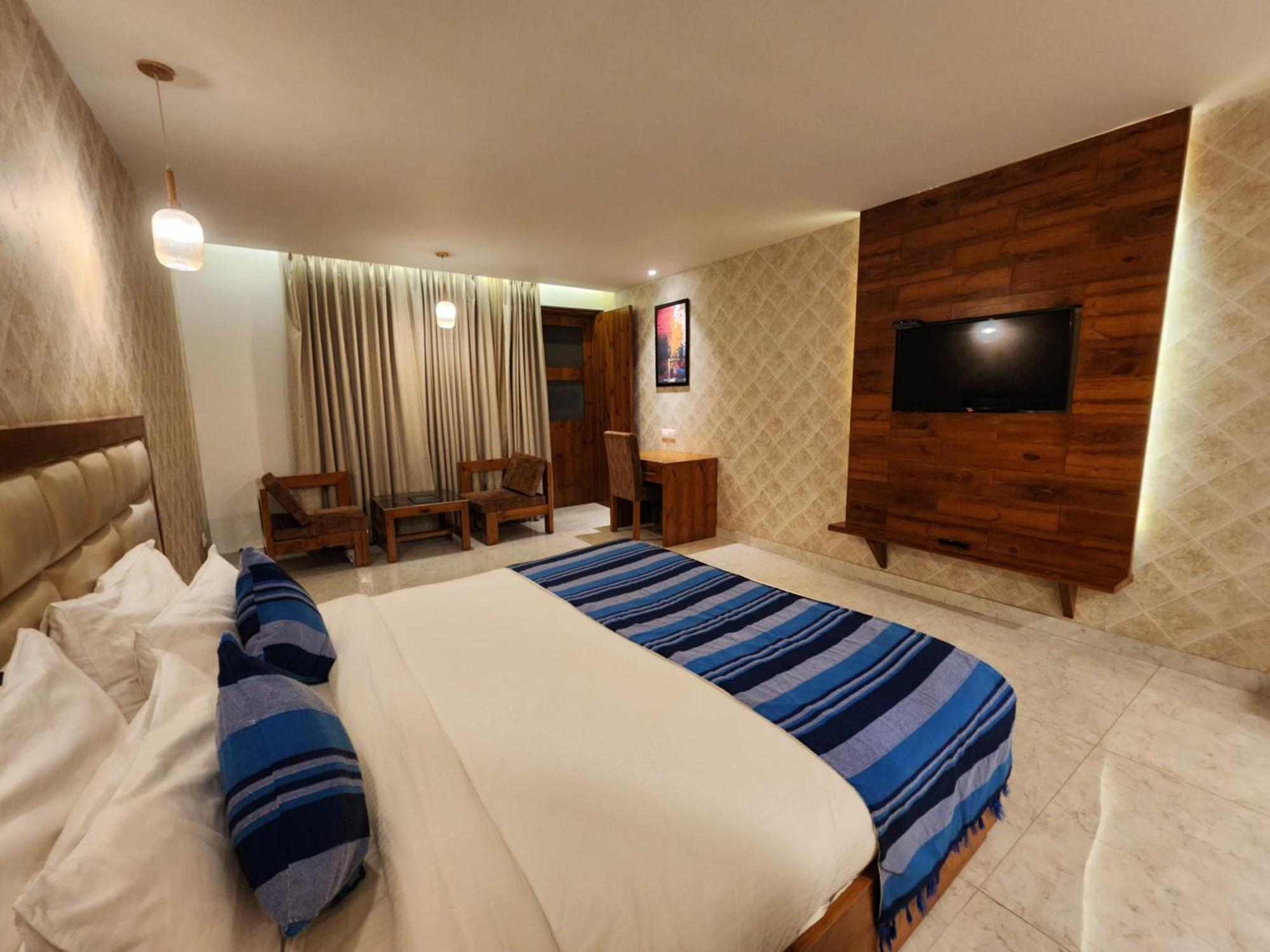 Golden Fern Resort Shimla Exterior photo
