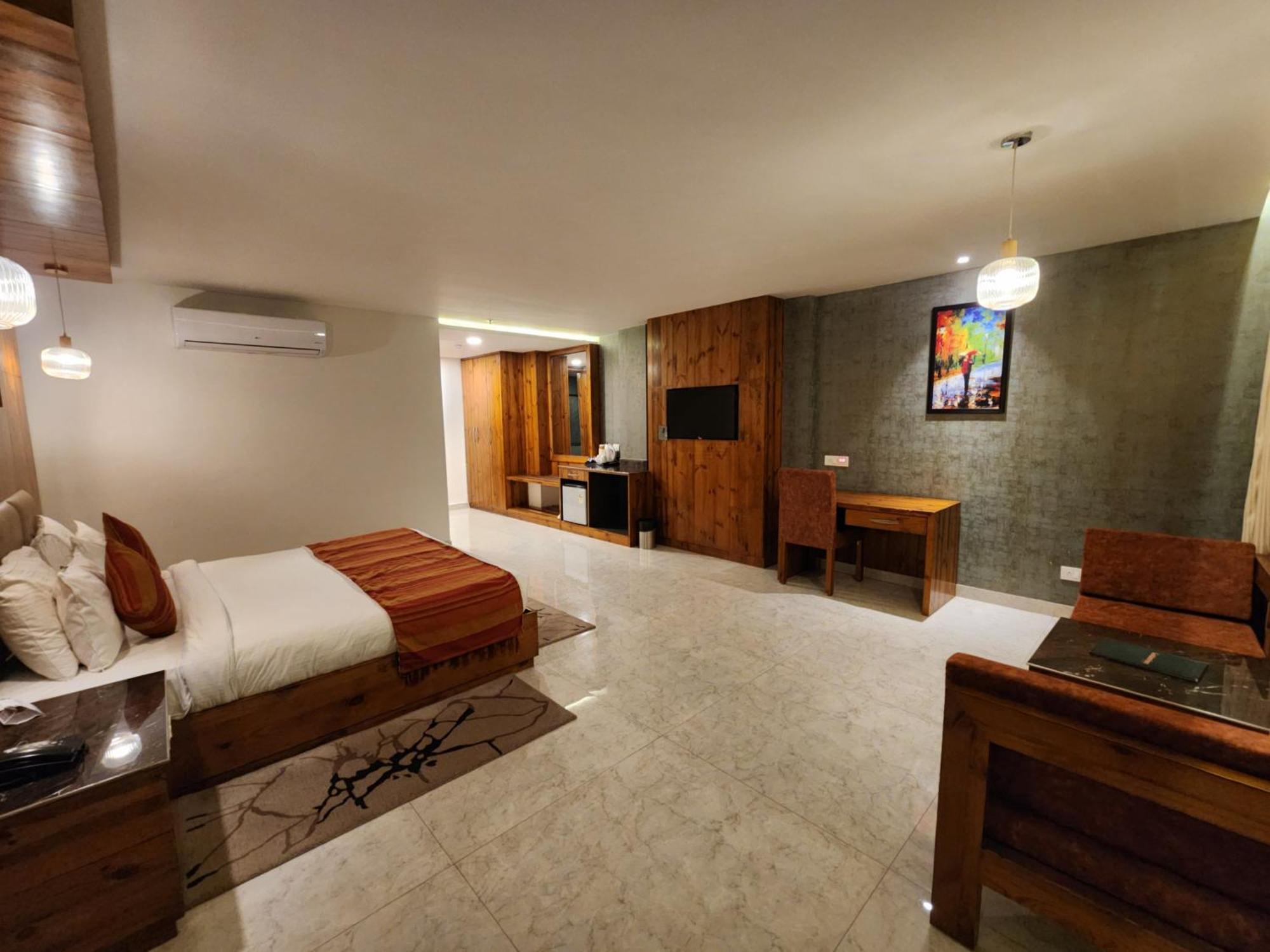 Golden Fern Resort Shimla Exterior photo