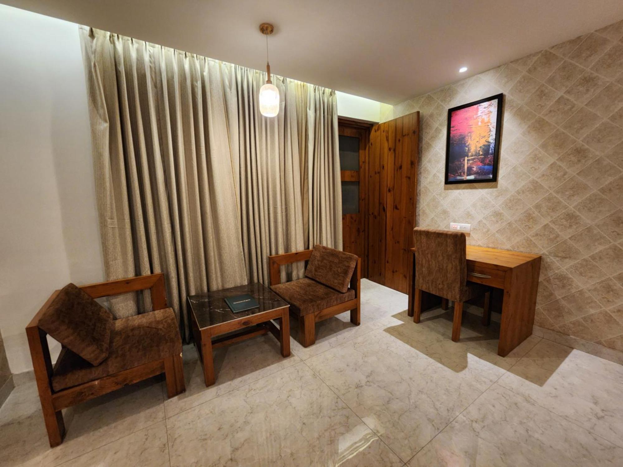 Golden Fern Resort Shimla Exterior photo