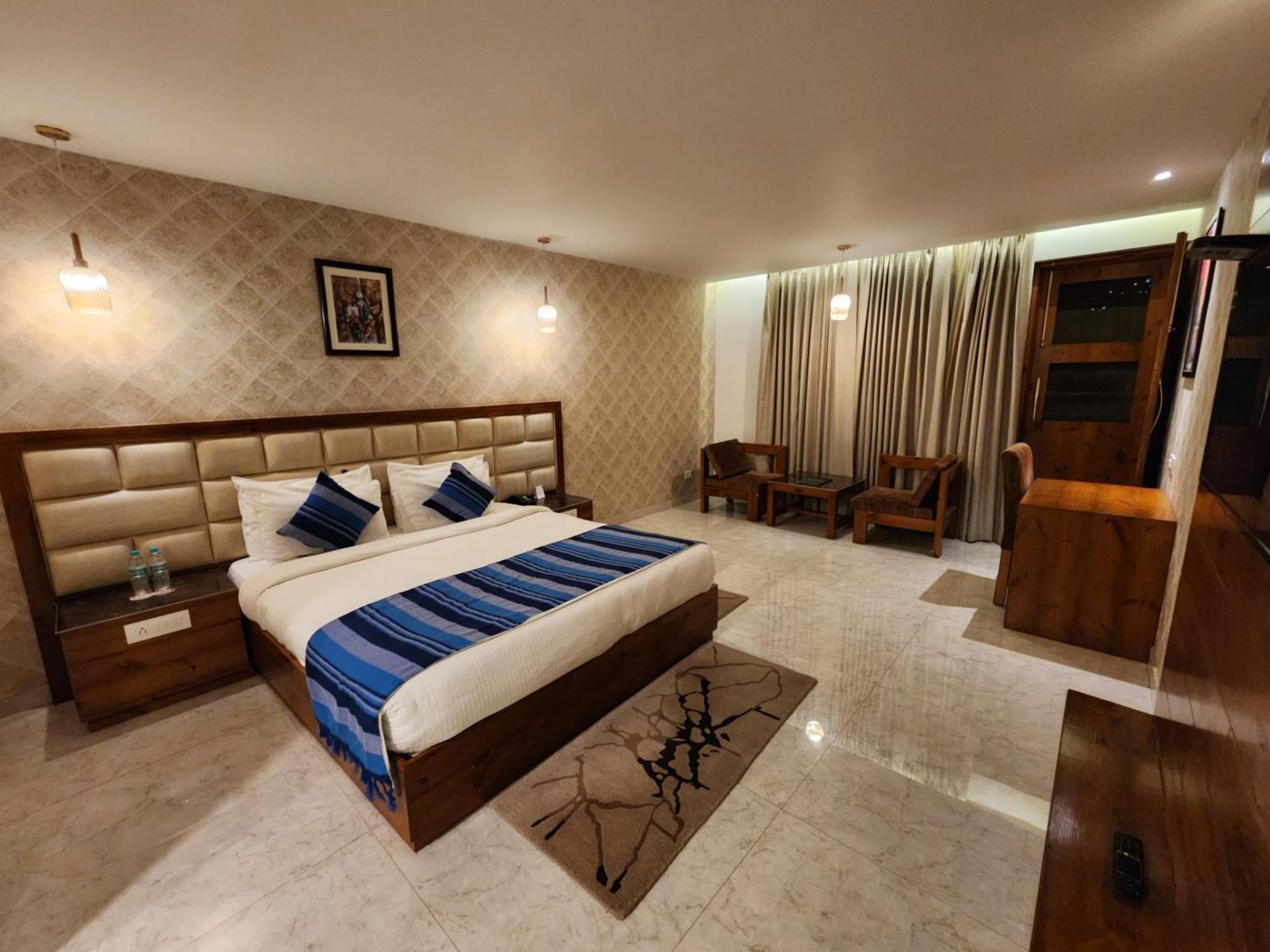 Golden Fern Resort Shimla Exterior photo