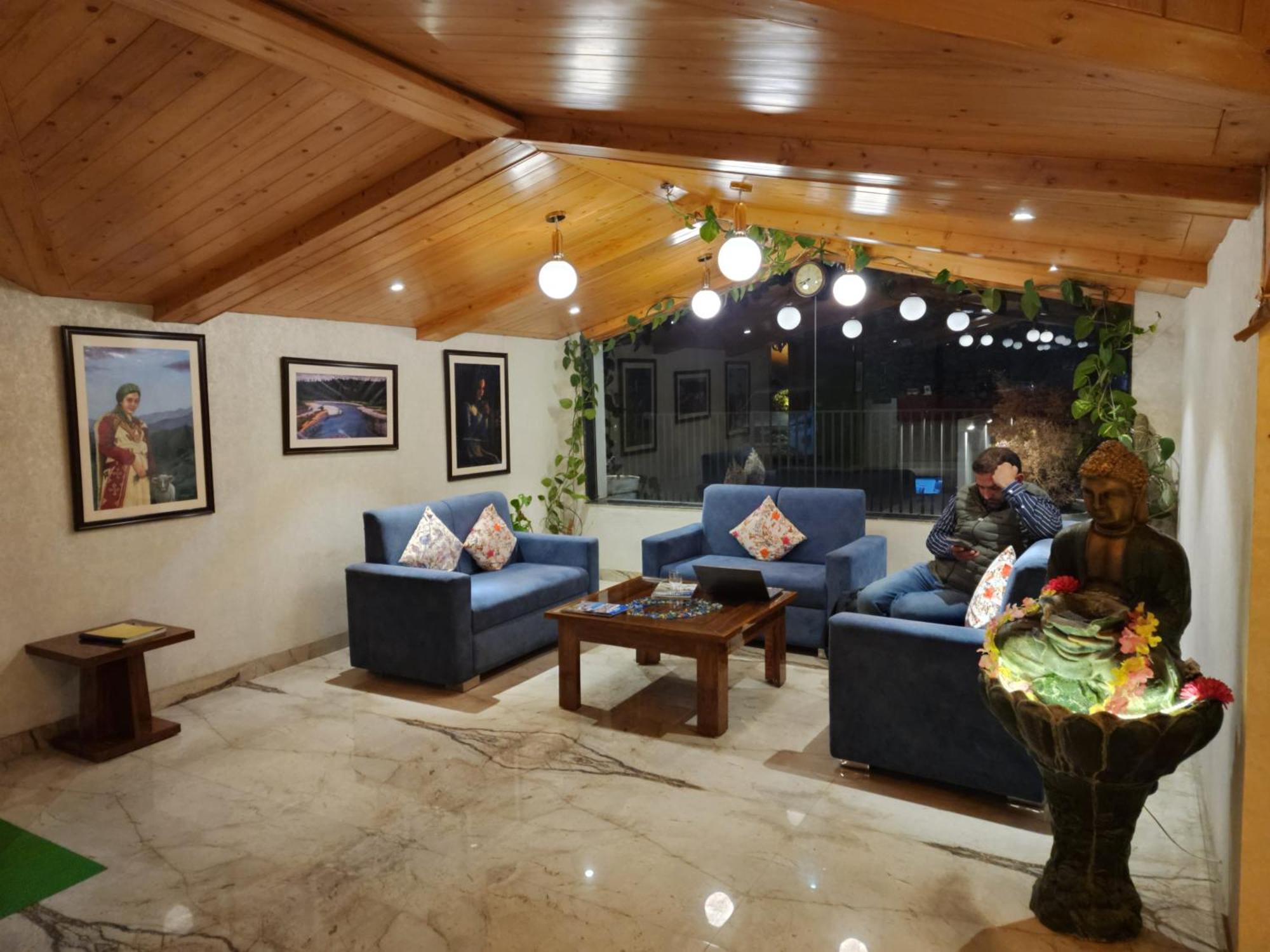 Golden Fern Resort Shimla Exterior photo